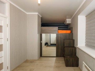 Apartament cu 1 cameră, 38m², Columna photo