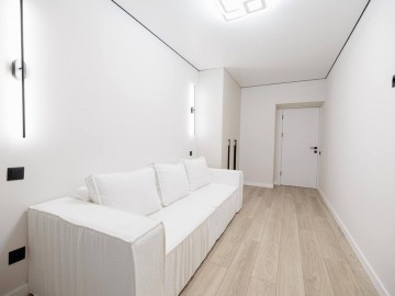 Apartament cu 2 camere, 56m², Ion Creangă photo