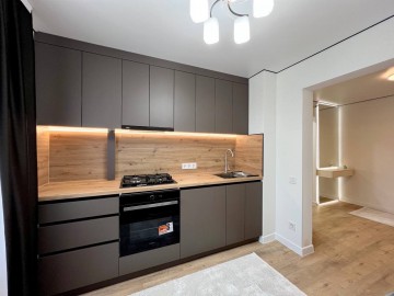 Apartament cu 2 camere, 53m², Petru zadnipru photo