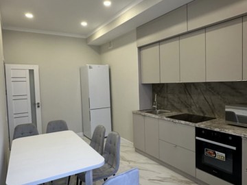 Chirie-Apartament cu 2 camere, 61m², Botanica,Grădina Botanică photo