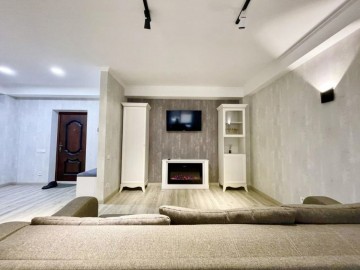 Chirie-Apartament cu 1 cameră, 70m², Centru,Vasile Alecsandri photo
