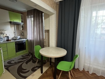 Chirie-Apartament cu 3 camere, 57m², Botanica,Traian photo