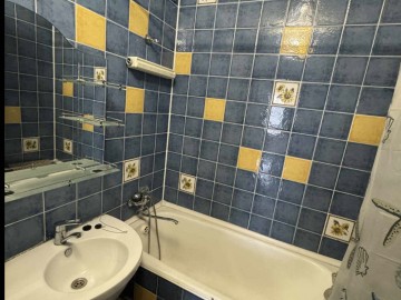 Chirie-Apartament cu 3 camere, 80m², Centru,Albișoara photo