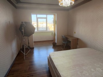 Apartament cu 3 camere, 75m², Mircea cel Bătrân 7471 photo