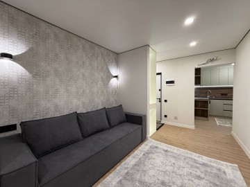 Apartament cu 3 camere, 80m², Sadovenu photo