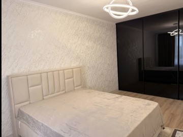 Chirie-Apartament cu 2 camere, 64m², Buiucani,Balcani photo