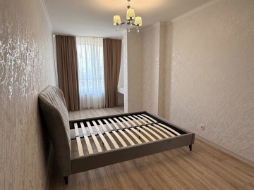 Chirie-Apartament cu 2 camere, 64m², Buiucani,Balcani photo