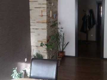 Chirie-Apartament cu 3 camere, 93m²,Buiucani, Alba-Iulia photo