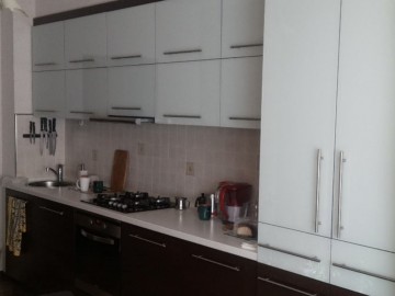 Chirie-Apartament cu 3 camere, 93m²,Buiucani, Alba-Iulia photo