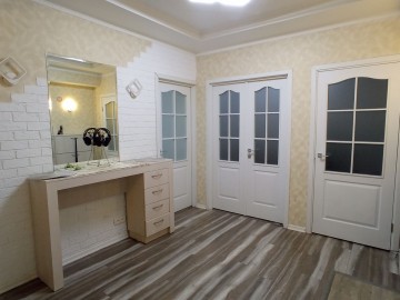 Apartament cu 2 camere, 62m², Ciocana, bd. Mircea cel Batran photo