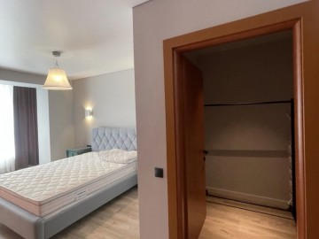 Chirie-Apartament cu 2 camere, 81m², Rîșcani,Zimbrului photo