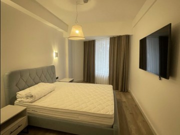 Chirie-Apartament cu 3 camere, 128m², Rîșcani,Zimbrului photo
