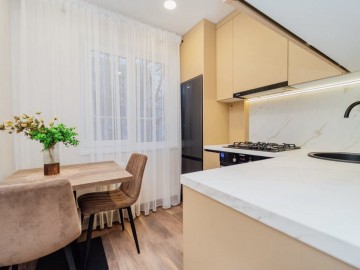 Se vinde-Apartament cu 2 camere, 50m², Botanica,Trandafirilor photo