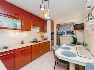 Apartament cu 3 camere, 73m², Cetatea Albă photo