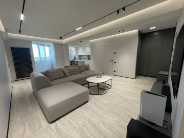 chirie-Apartament cu 3 camere, Centru 130m², str. Melestiu photo