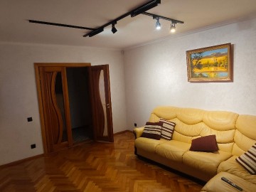 Chirie-Apartament cu 3 camere, 89m²,Botanica.bd. Cuza Vodă photo