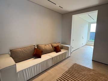 2-х комнатная квартира, 140м², Str Ialoveni photo