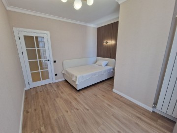 3-х комнатная квартира, 113м², 1Mai photo