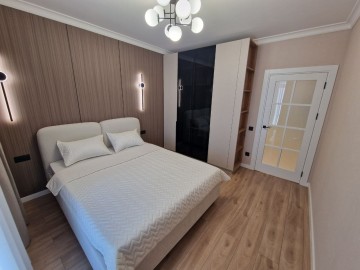 3-х комнатная квартира, 113м², 1Mai photo