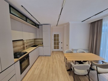 Apartament cu 3 camere, 113m², 1Mai photo