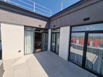 Apartament cu 3 camere, 113m², 1Mai photo