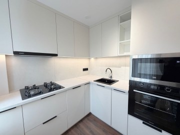Apartament cu 2 camere, 60m², str. Academiei photo