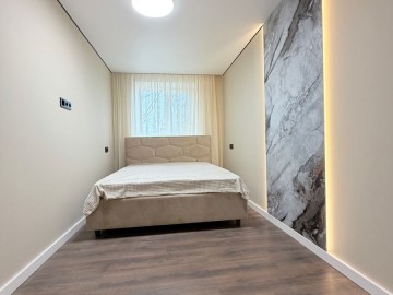 Apartament cu 2 camere, 60m², str. Academiei photo