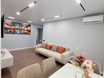 2-х комнатная квартира, 60м², str. Academiei photo