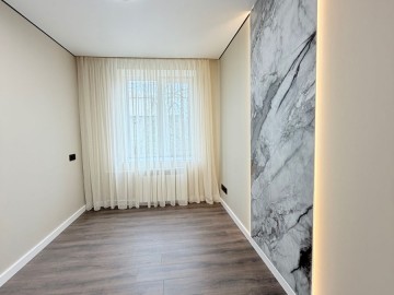 2-х комнатная квартира, 60м², str. Academiei photo