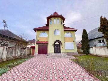 Дом с 3 уровнями, 290м², CETATEA ALBA photo
